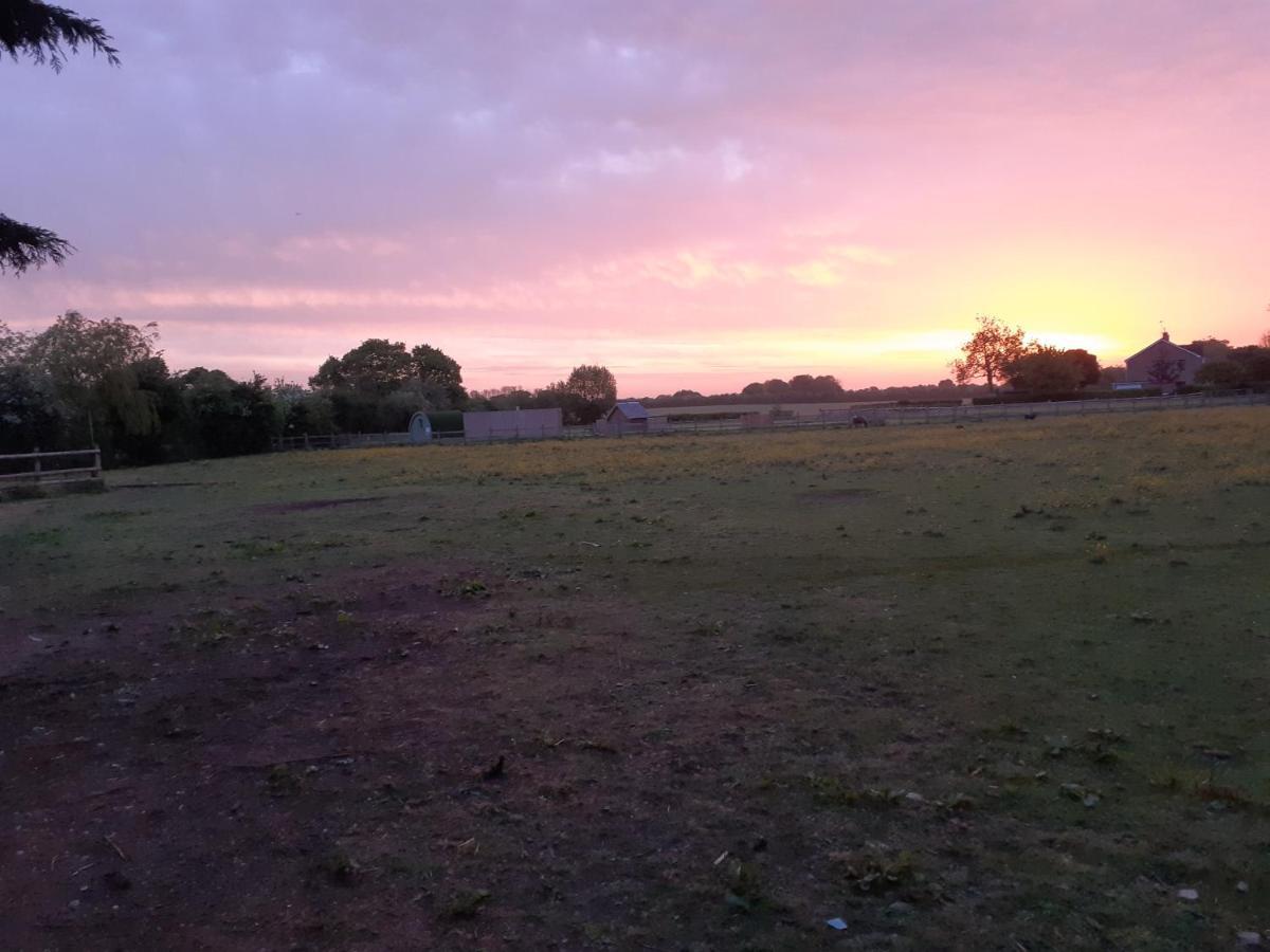 奇彭纳姆Glamping At The Retreat Wiltshire Is Rural Bliss别墅 外观 照片